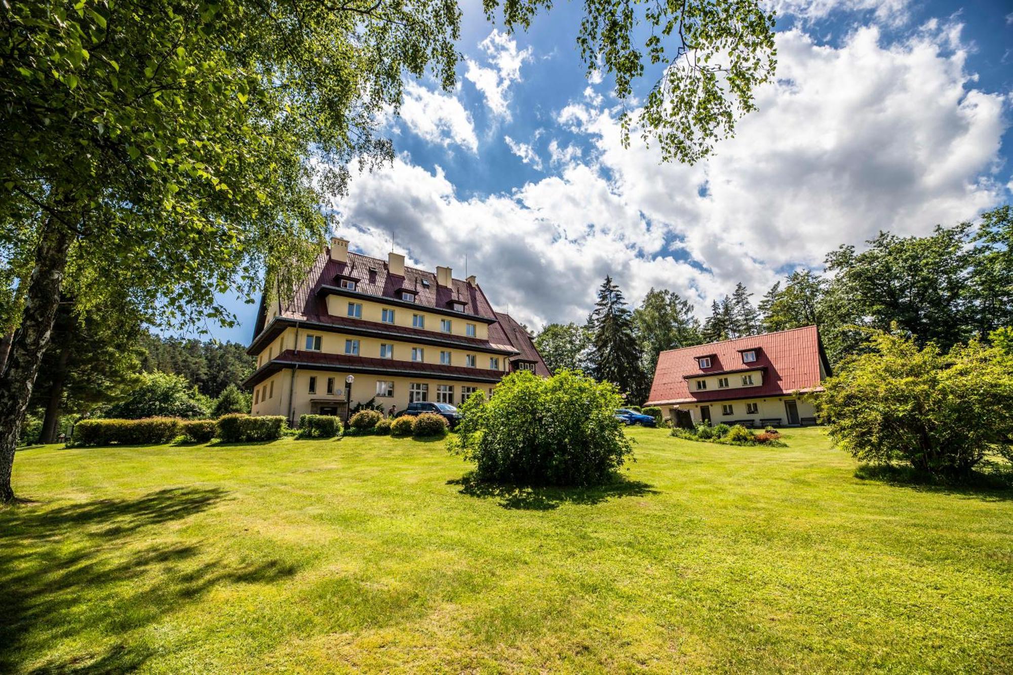 Parkhotel Skalni Mesto Jicin Ngoại thất bức ảnh
